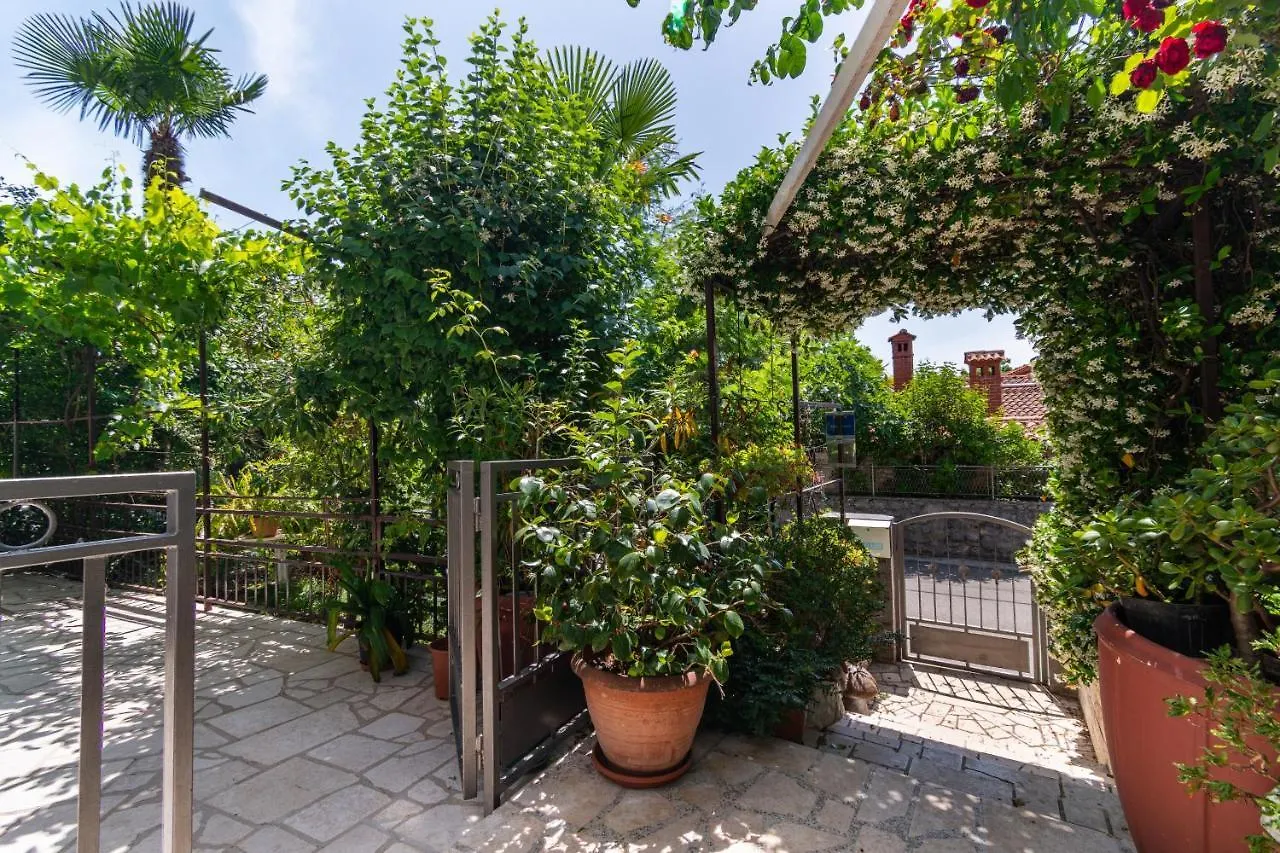 Apartments With A Parking Space Lovran, Opatija - 2342 Croatia
