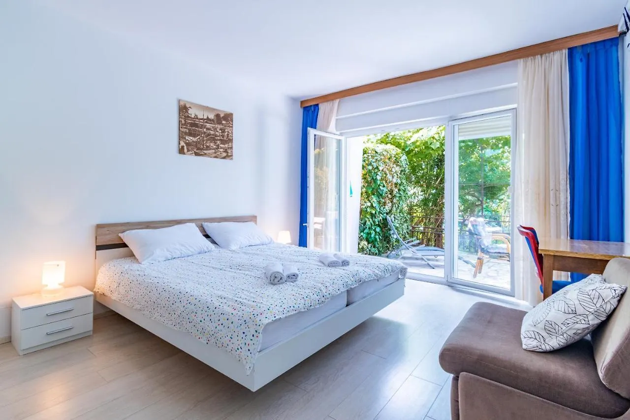 Apartments With A Parking Space Lovran, Opatija - 2342 Lovran